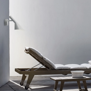 AJ50 Outdoor Wall Lamp - Alu Grey