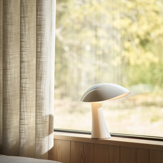 Rumee 220 Portable Table Lamp