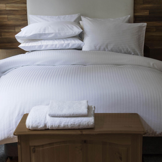 Hotel Suite Stripe Duvet Set (+4 pillowcases) 540TC