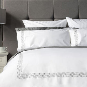 
                  
                    Load image into Gallery viewer, Addison Duvet Set (+2 pillowcases)
                  
                