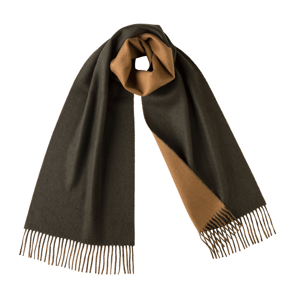
                  
                    Load image into Gallery viewer, Contrast Reversible Cashmere Scarf
                  
                