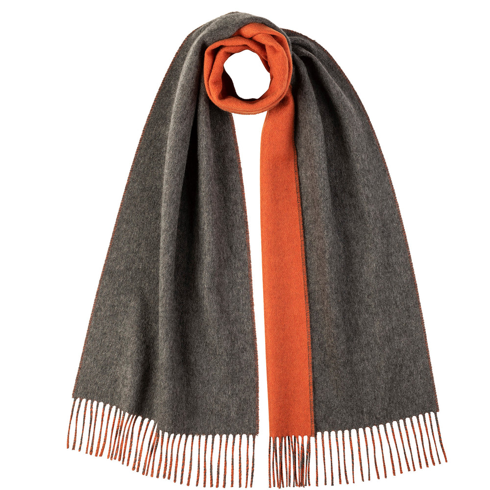 
                  
                    Load image into Gallery viewer, Contrast Reversible Cashmere Scarf
                  
                