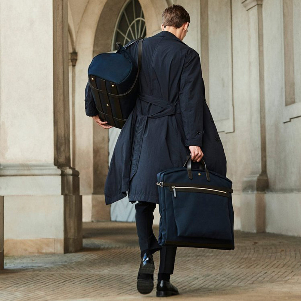 M/S Suit Carrier