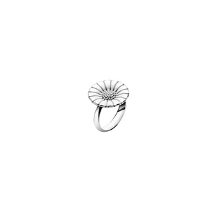 
                  
                    Load image into Gallery viewer, Daisy Ring
                  
                